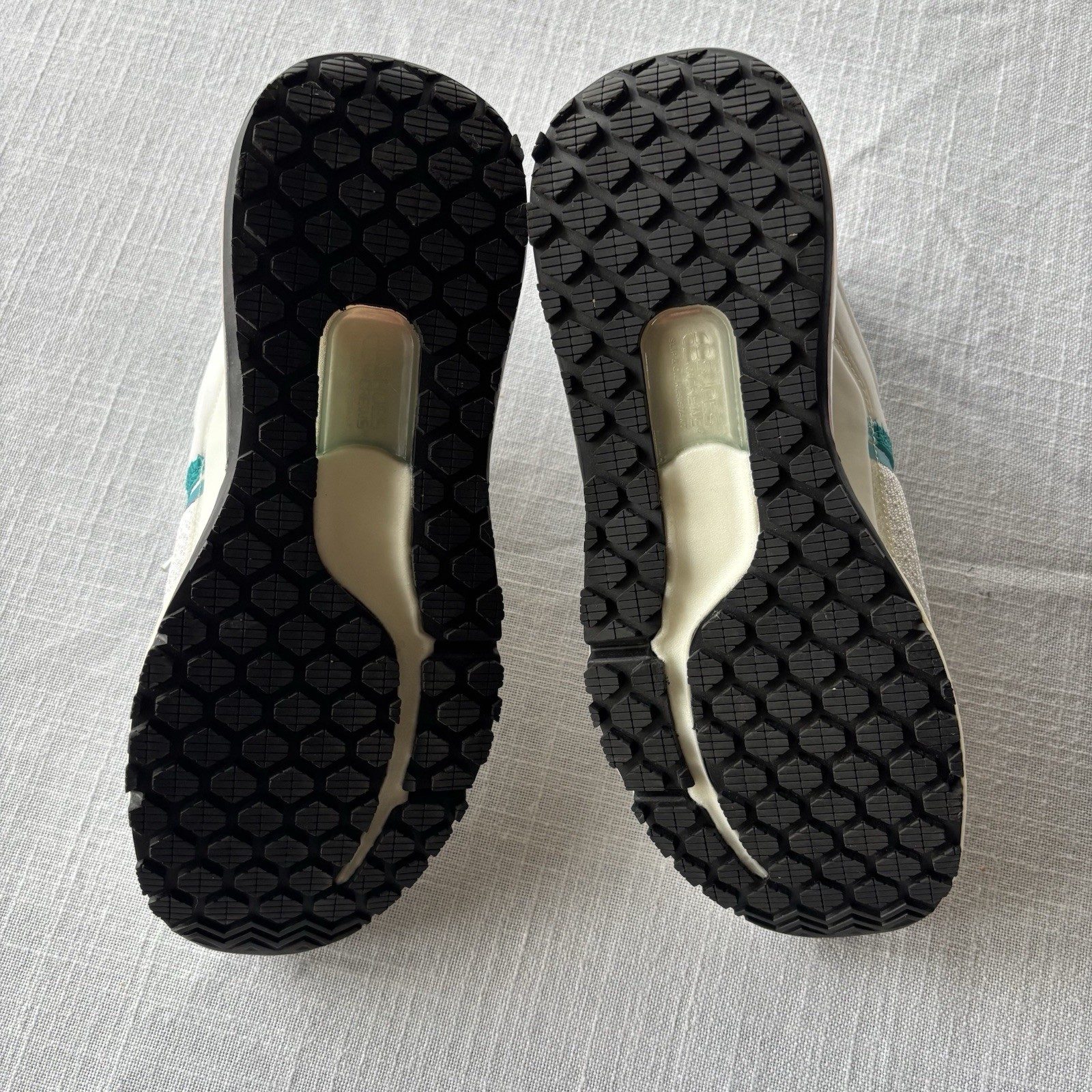 Shoes for Crews White Sneakers Casual Athletic Work Nurse Shoe Women Size 6 NWOT