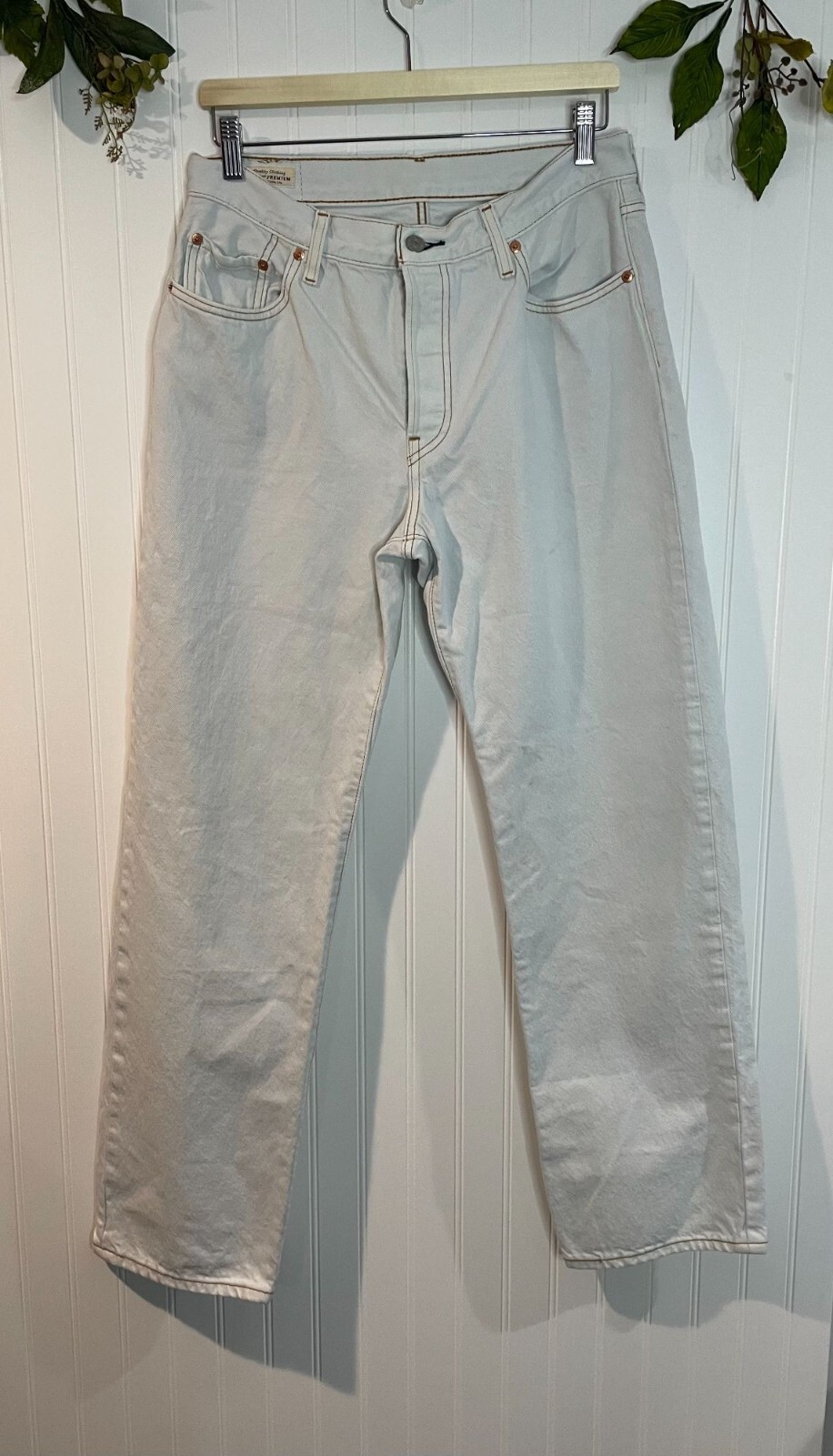 Vintage 90s Levis 501 Ligth Blue Jeans W29 x L32 Tagged Button Fly Straight Leg