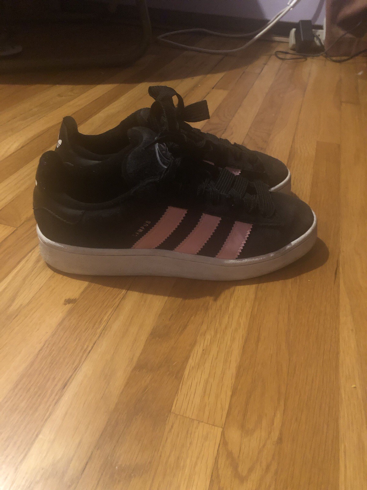 Adidas Campus 00’s Black Suede Pink Stripes Size 9 Women/ Size 7 Men