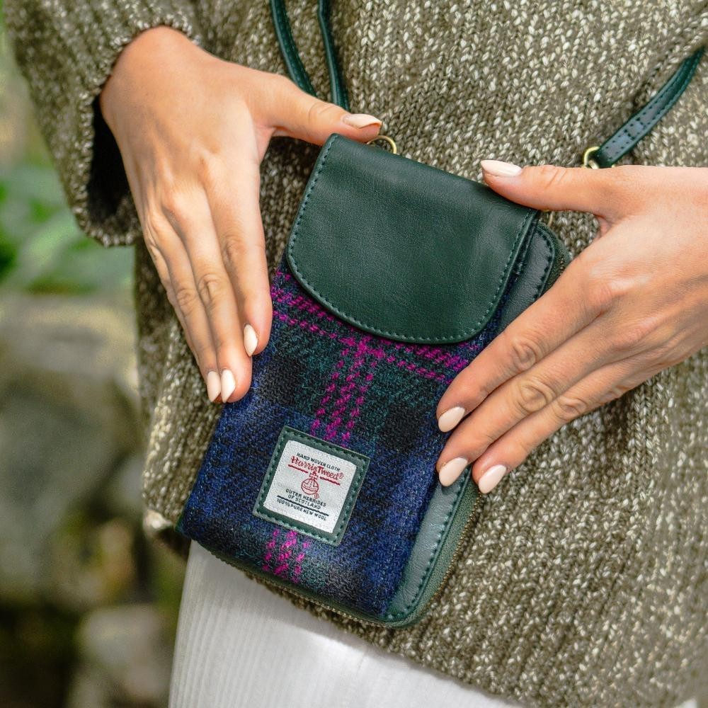 Maccessori Harris Tweed Craftsmanship Phone Purse 4.3 x 7.3 x 1.8 in