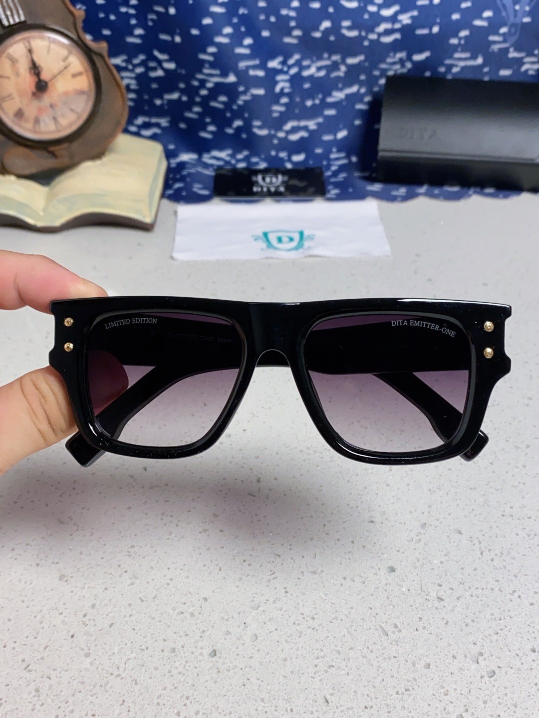 DITA EMITTER-ONE DTS0125 Men’s Sunglasses Lens Size 53-22-143MM -With New Case