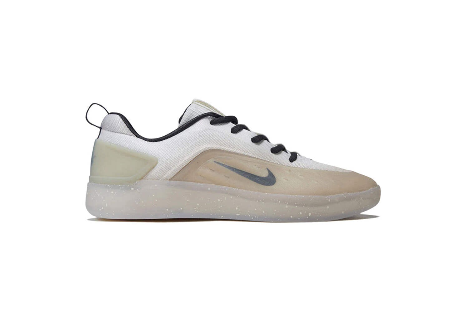 Nike SB Zoom Nyjah 4: DESERT KHAKI/DK SMOKE GREY