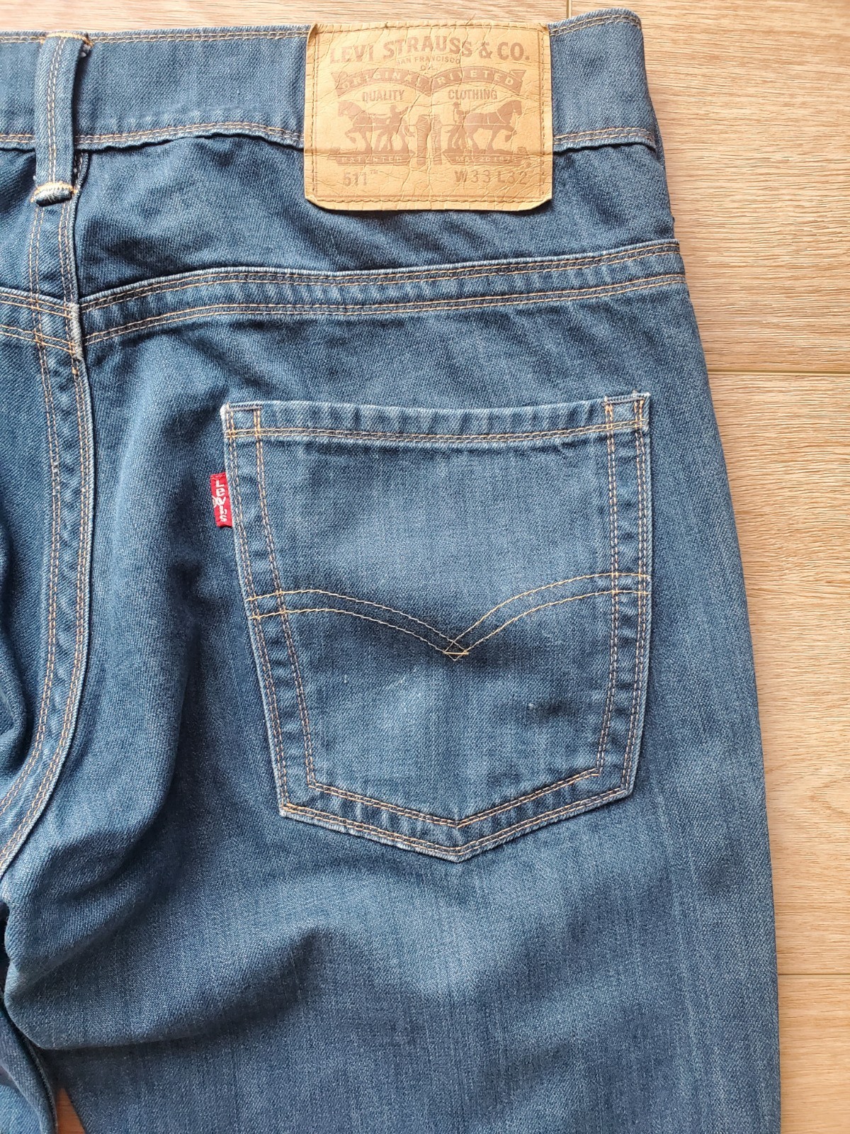 Levi’s Men’s 511 Blue Medium Wash Denim Jeans Button Fly, 33×32