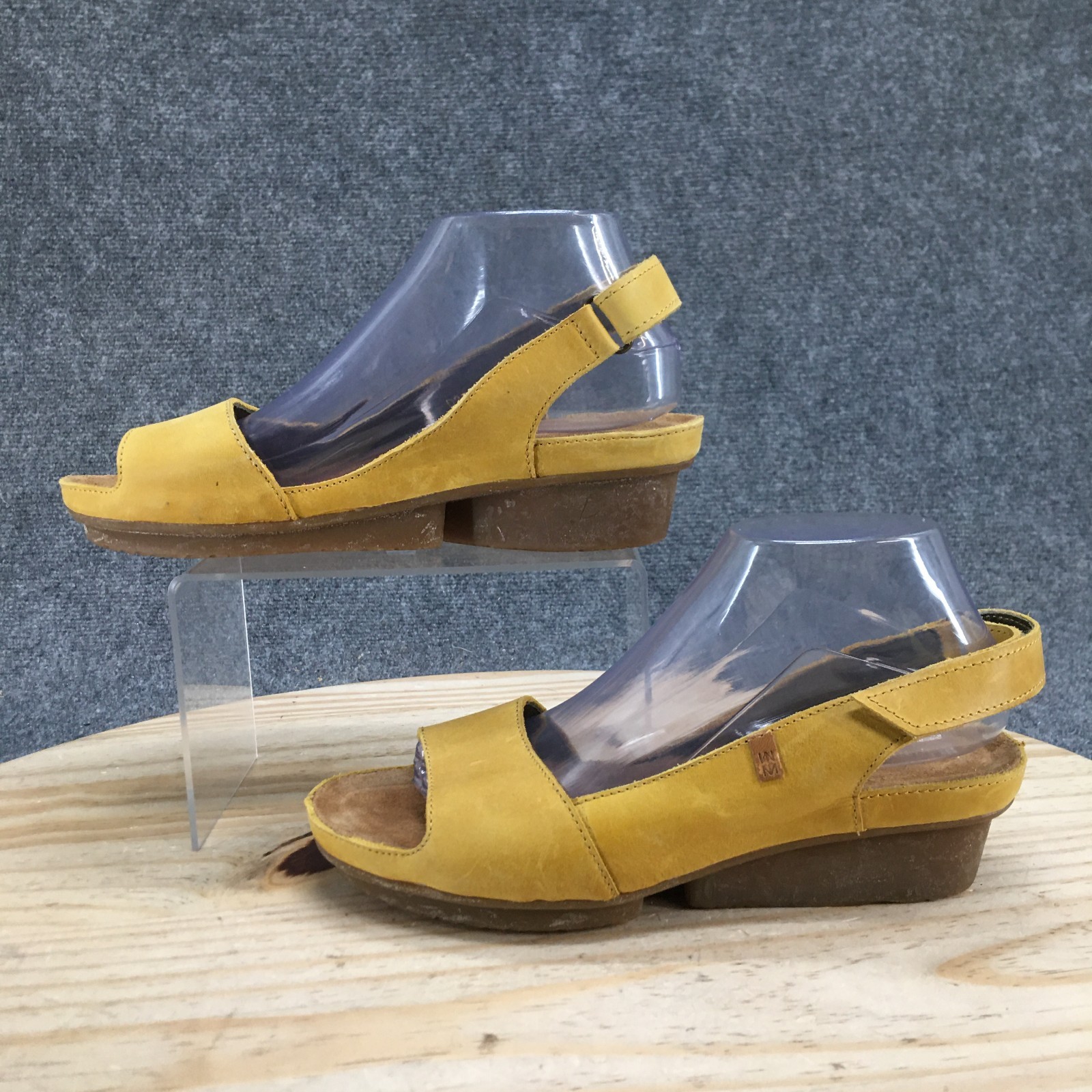 El Naturalista Sandals Womens 40 Casual Open Toe Wedge Slingback Yellow Leather