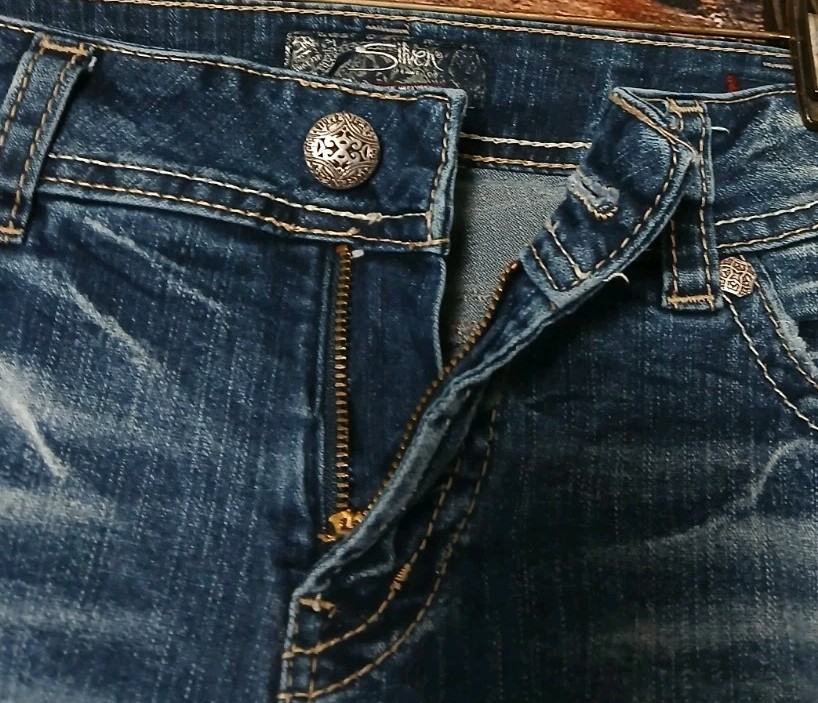 Silver Jeans 32 14 Long Suki Mid Straight Dark Wash Distressed Denim Stretch
