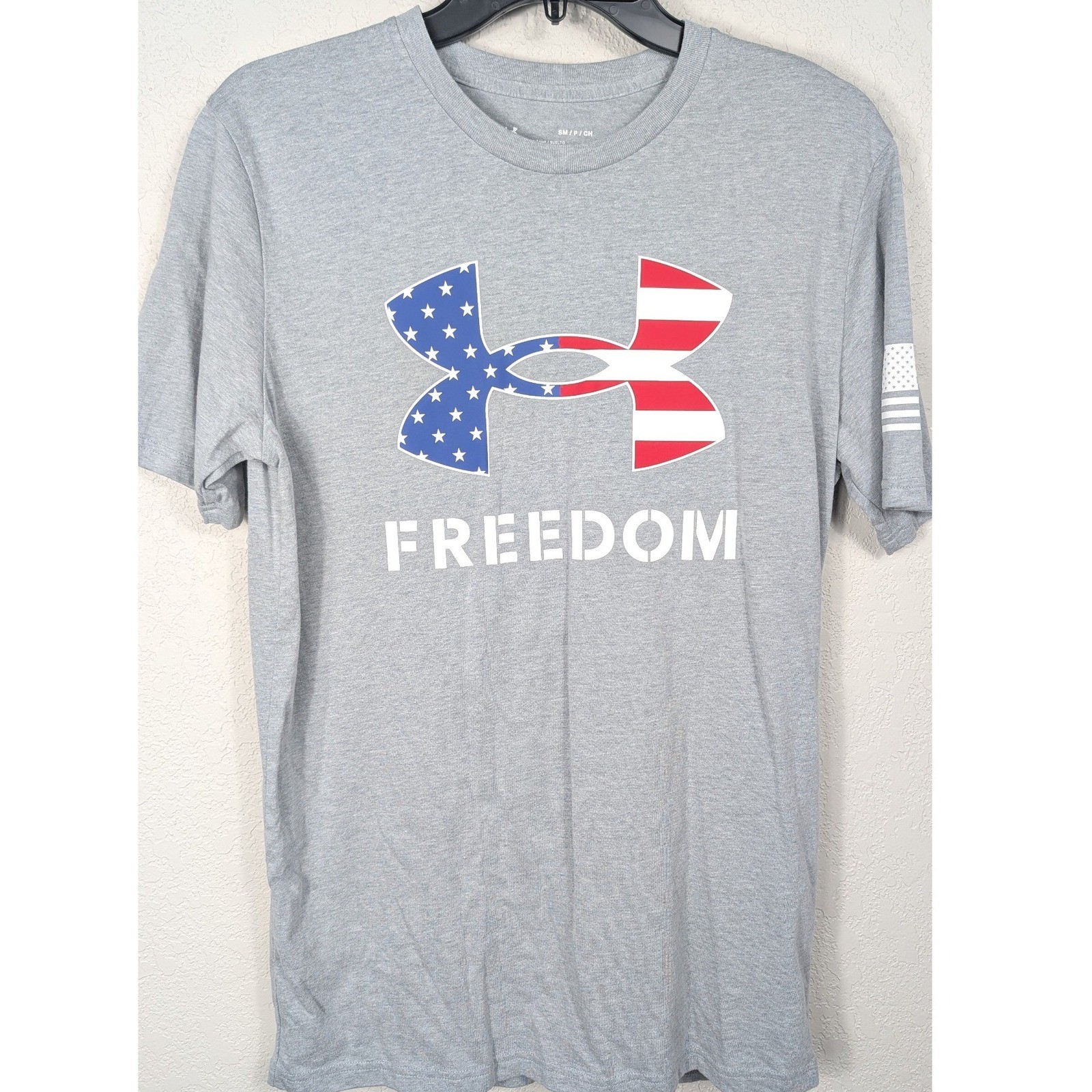 Under Armour Freedom T-Shirt Mens Small Gray Patriotic American Flag 1370811-037