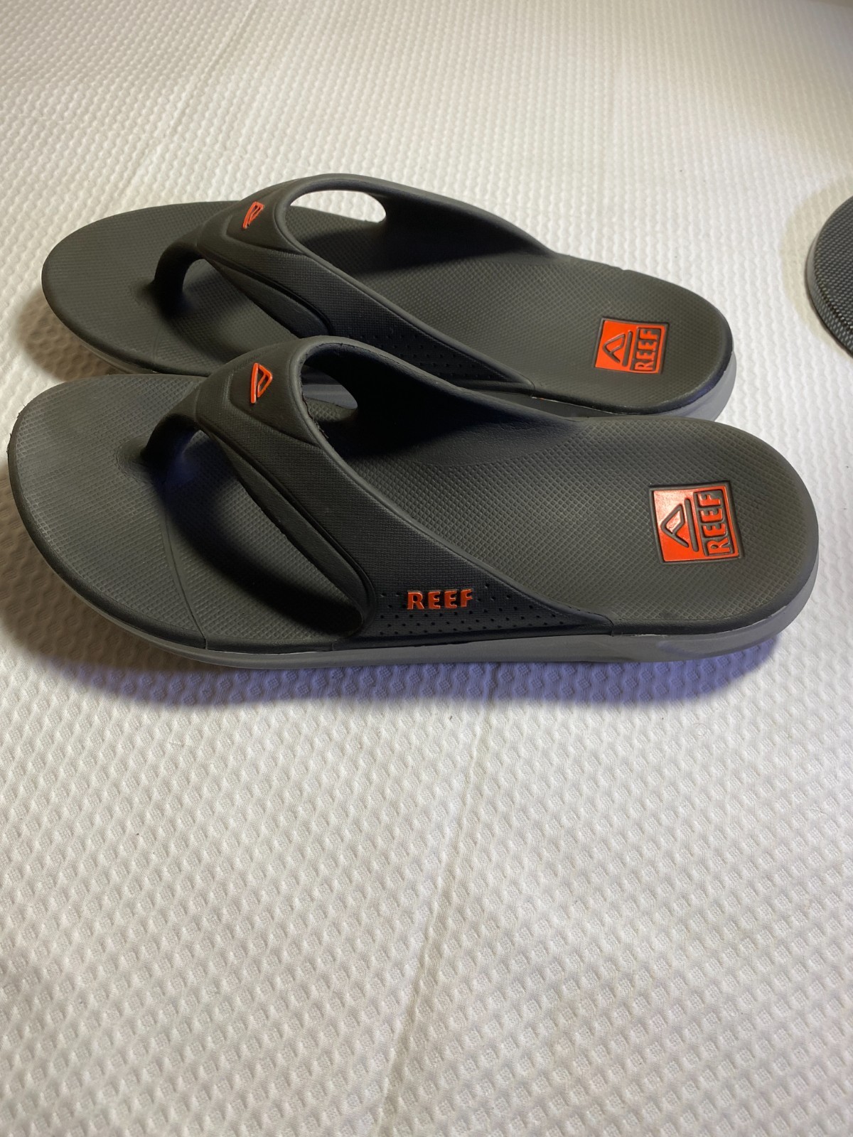 Reef One Men’s Flip Flops Grey Orange Athletic Beach Sandals Size M10