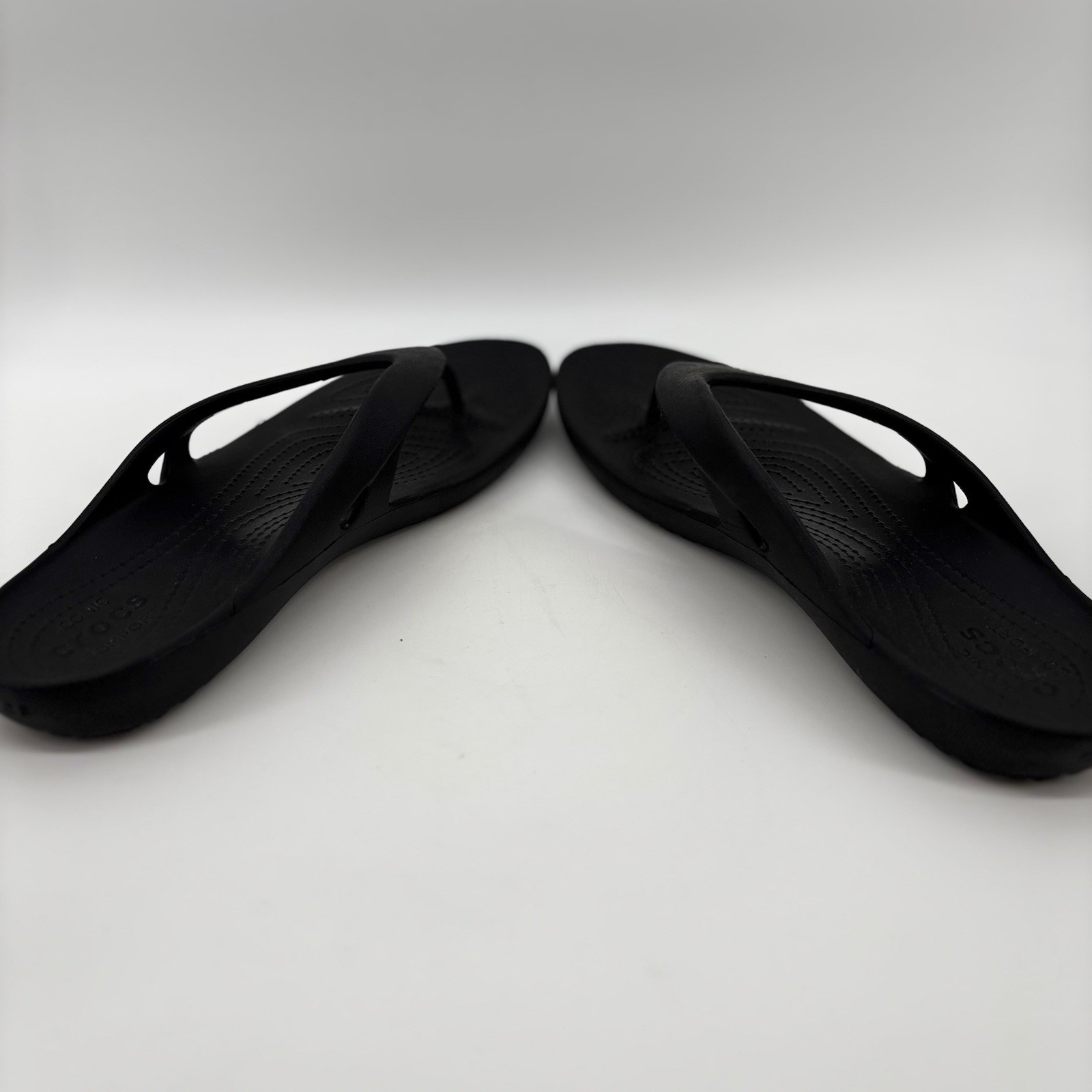 Crocs Women’s Size 10 Black Kadee II Flip Flop Sandals Light Weight