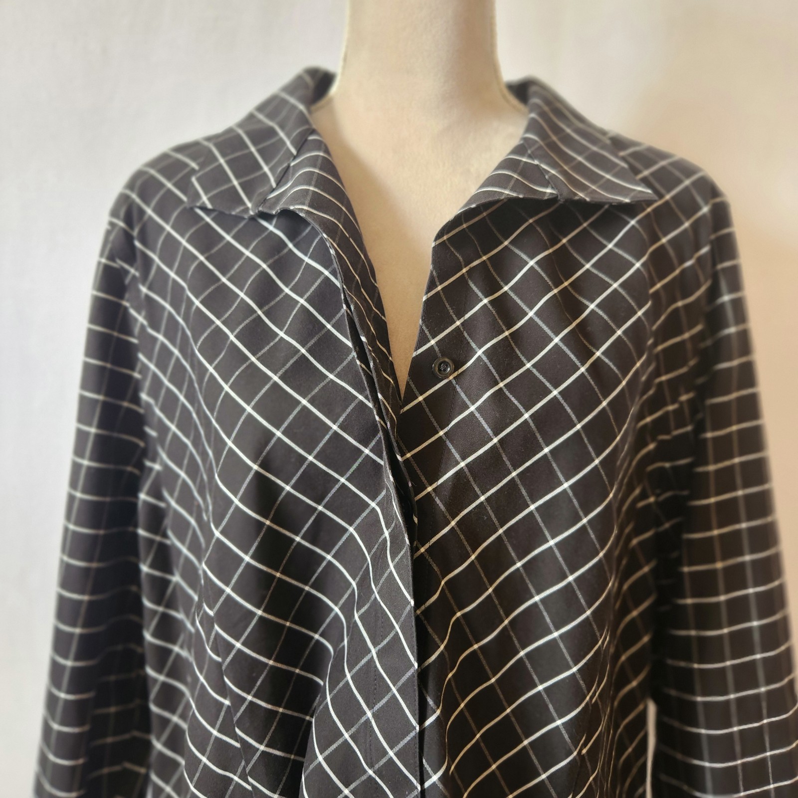 Chico’s Size 3.5/16-18 Black White Grid Pattern Long Sleeve Button Down Shirt