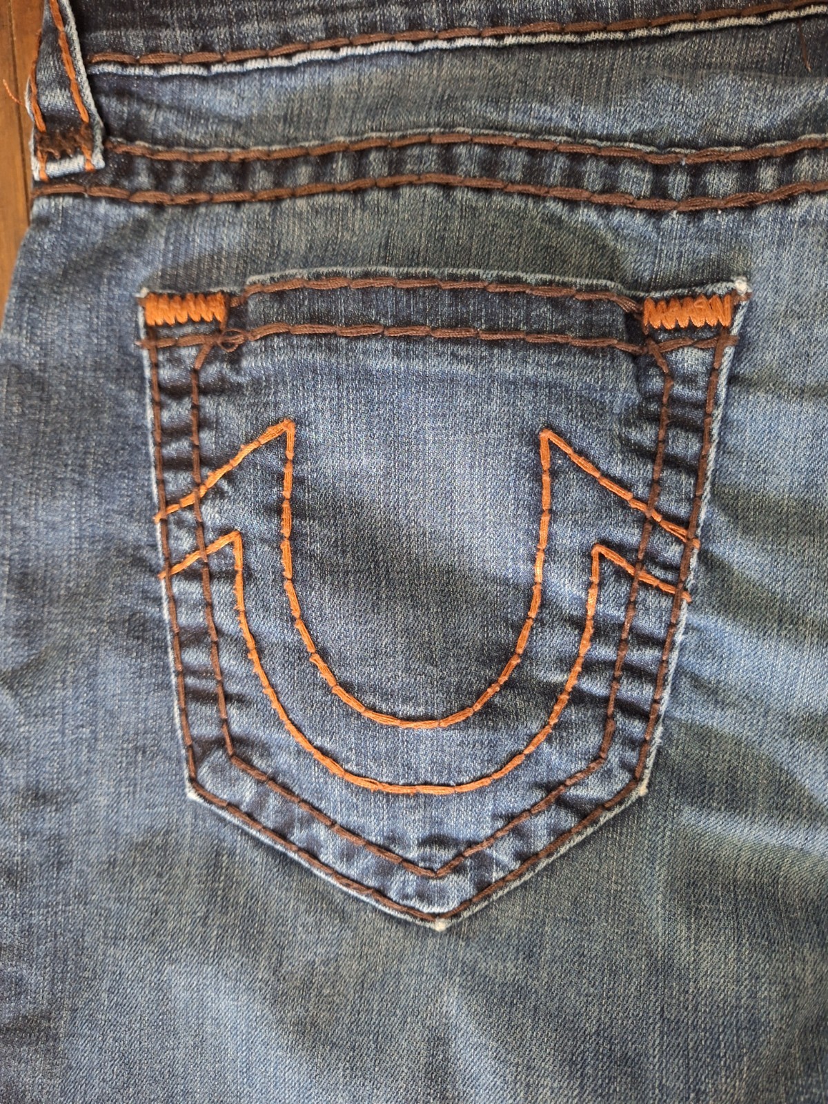 True Religion Men’s Geno slim fit jeans Medium Wash Buckstitch detail size 36×33