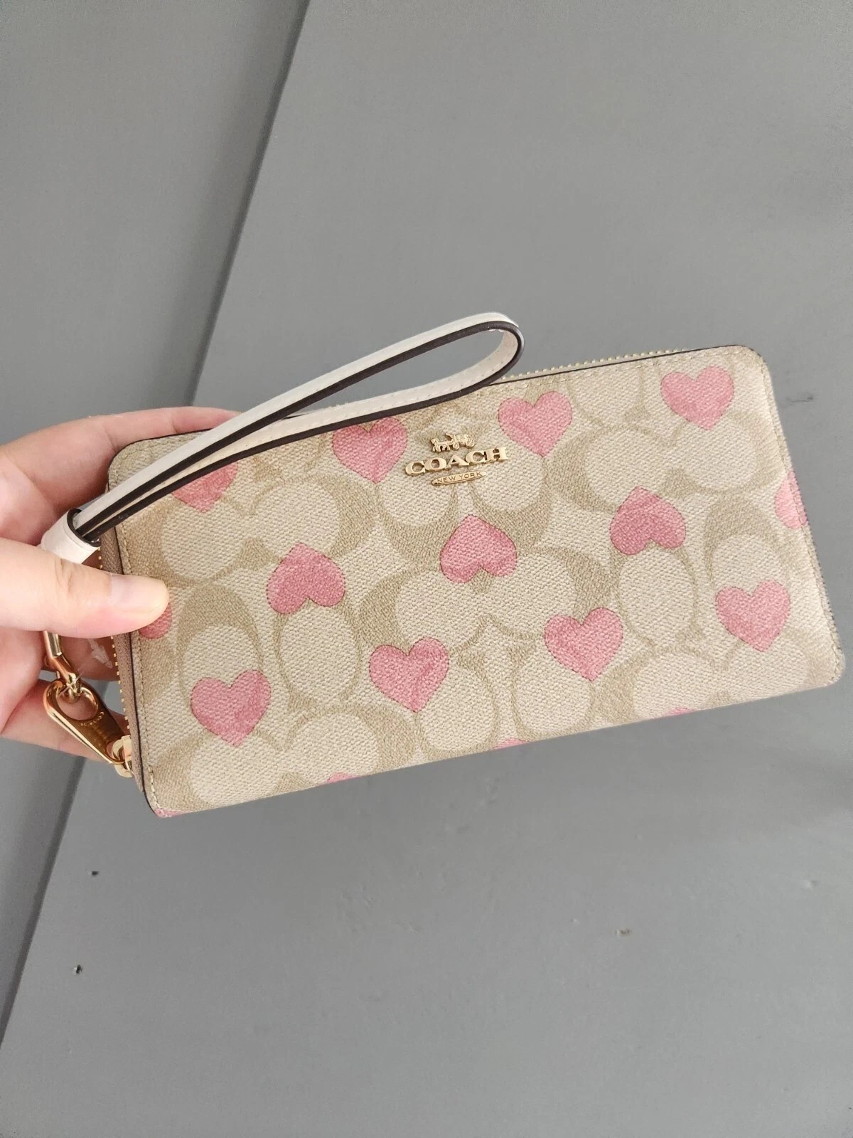Coach Long Zip Around Wallet in Signature Canvas With Box – 11 Colors In Stock