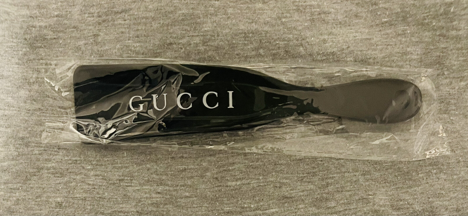 GUCCI Shoe Horn 7″ Designer Logo – Black Heavy Plastic NEW In Wrapper