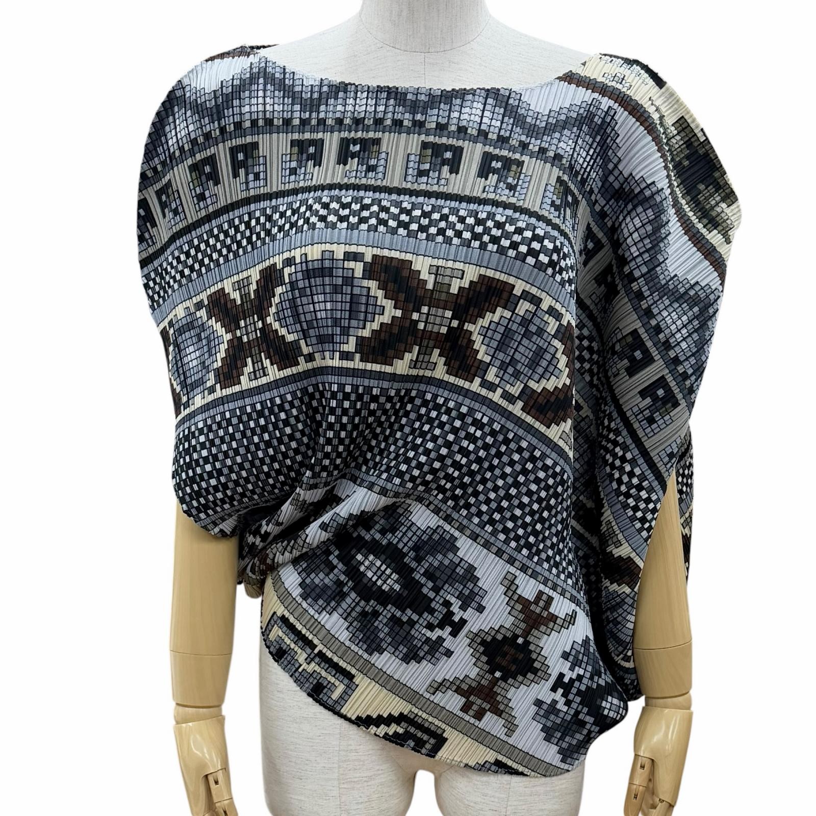 Issey Miyake Pleats Please Issey Miyake Polyester Top – DUTY FREE
