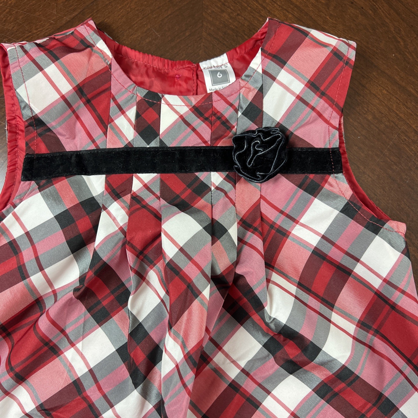 Carter’s Girls Size 6 Red Plaid Taffeta Holiday Dress Christmas Velvet Trim
