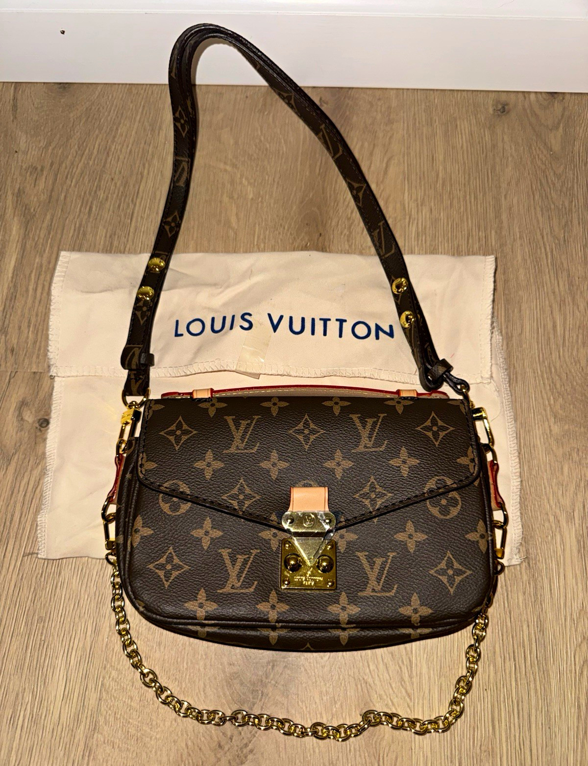 Louis Vuitton Monogram Brown Crossbody/Shoulder Bag Chain Strap Gold Dust Bag