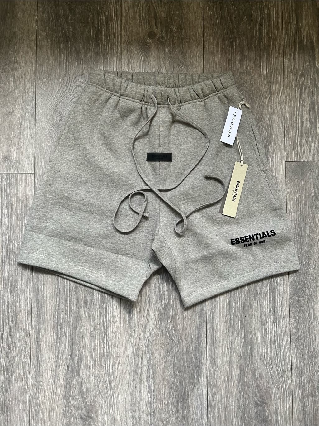 Fear of Gods Dark Oatmeal Shorts Essentials Men’s Size M Brand New with Tags NWT