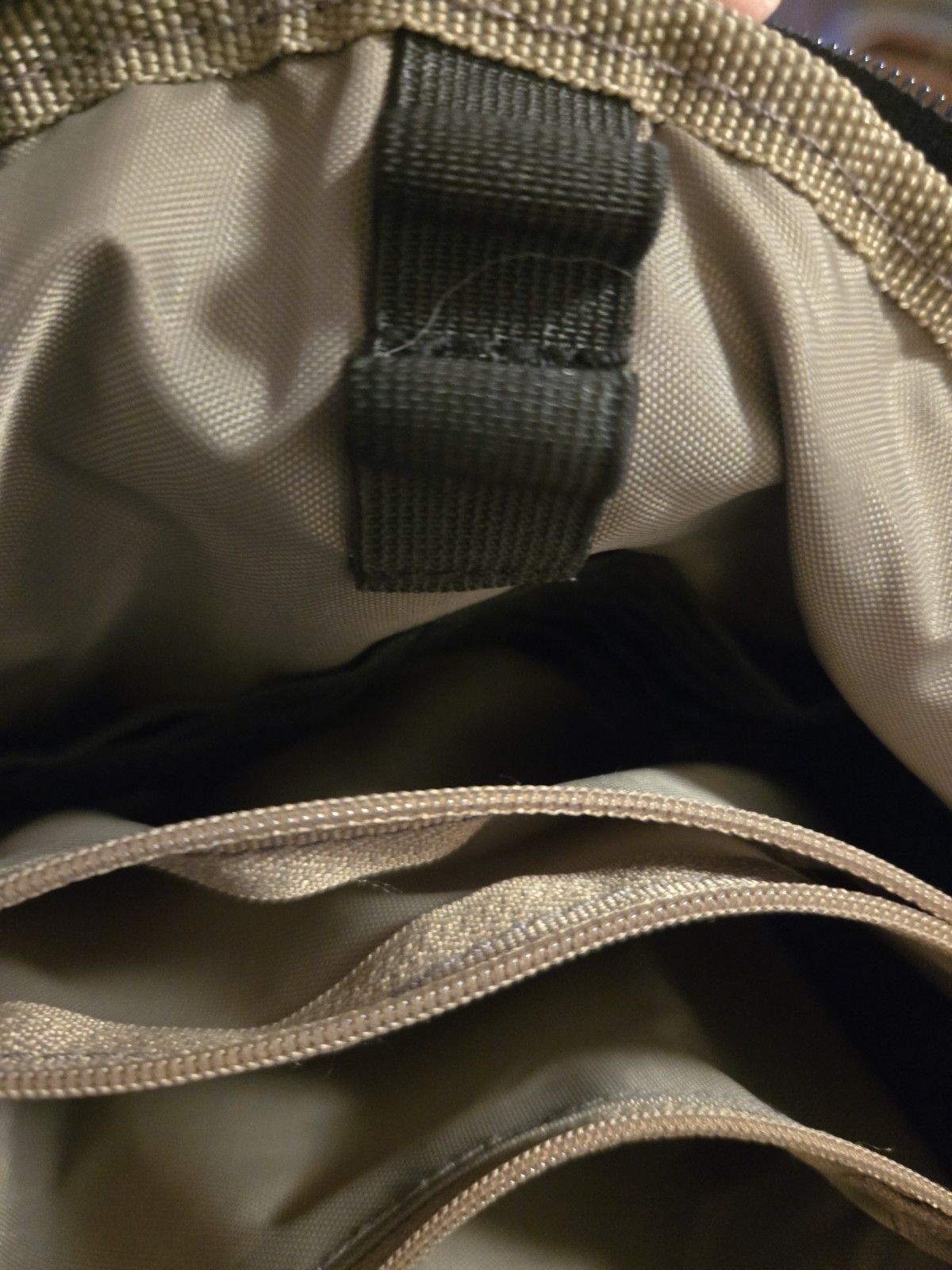 Baggallini Convertable Waist/Shoulder Bag -Pockets Pockets Pockets In Black