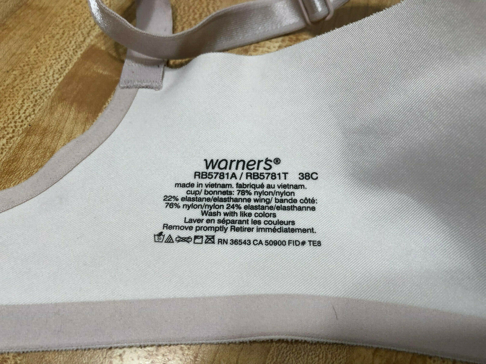Warner’s 38C Nude No Side Effects Convertible Underwire Contour Bra RB5781A