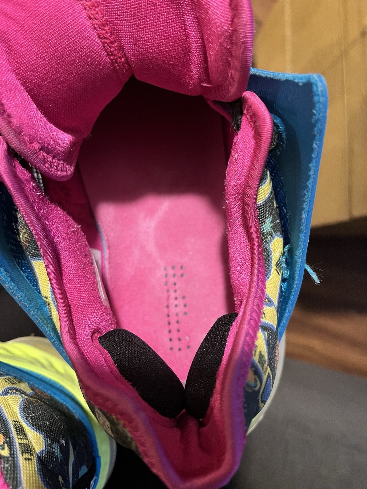 Nike LeBron 19 EP Mesh Sneaker Blue Black Yellow Pink Graphic Colorful