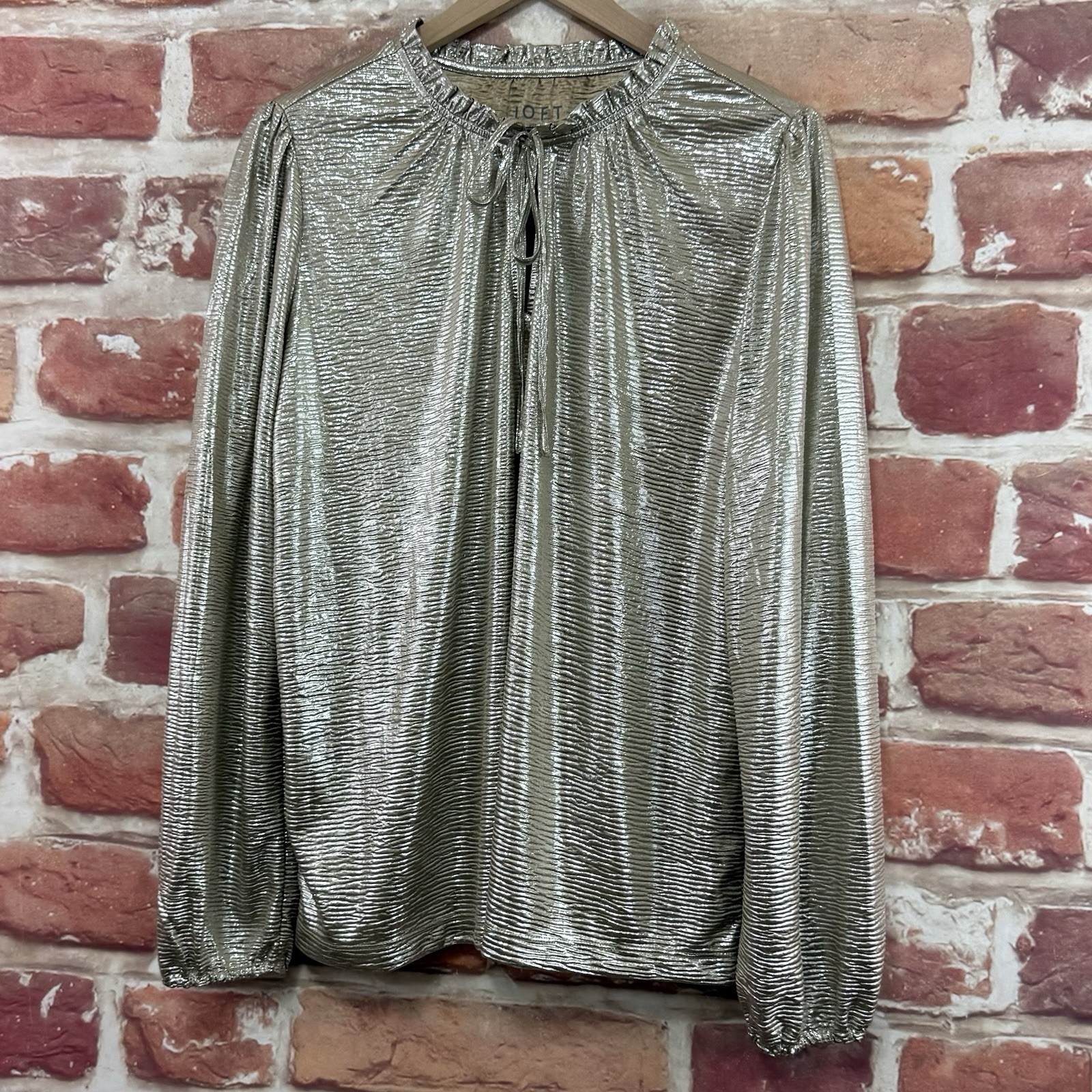 Ann Taylor Loft Womens Large Gold Metallic Ruffle Tie Neck Casual Evening Shirt