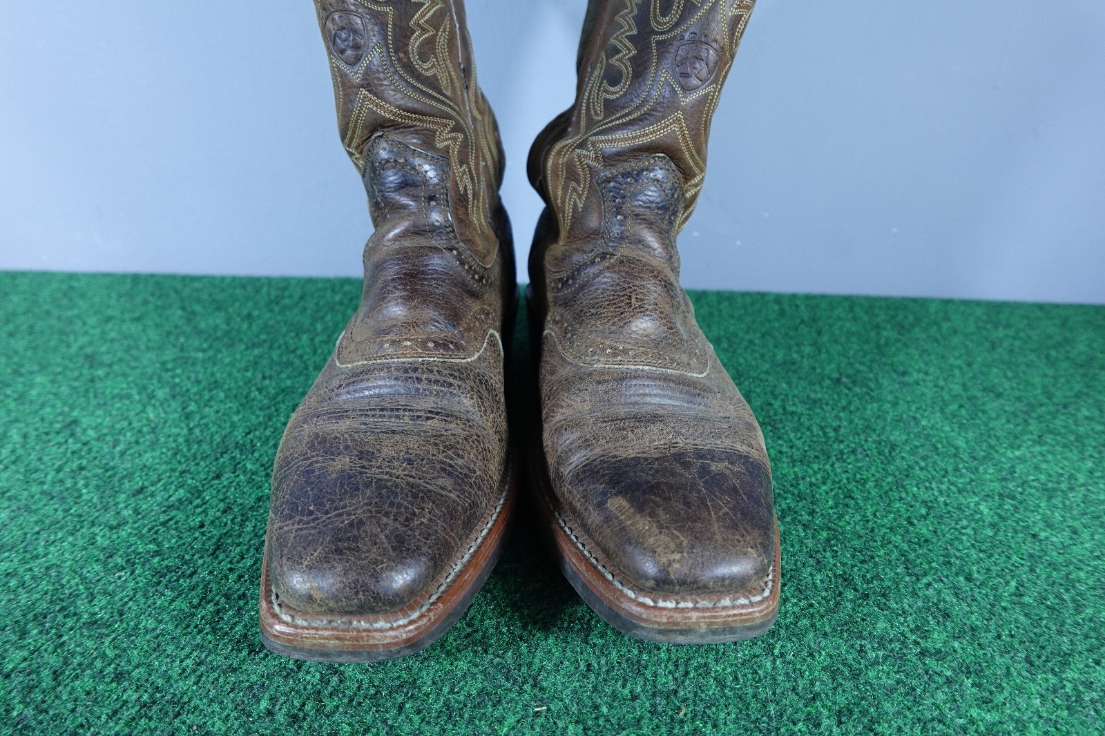 ARIAT ROUGHSTOCK BROWN BULLHIDE LEATHER SQUARE TOE COWBOY BOOTS 34824 MENS 9.5 D