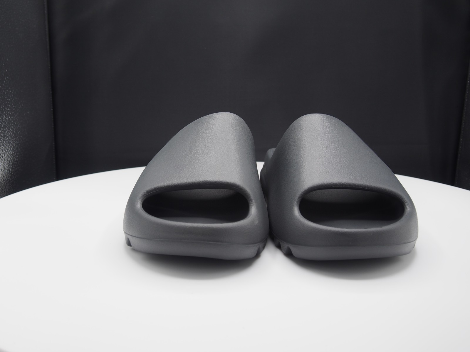 Adidas x YEEZY Slide “Slate Grey” ID2350 Men’s size 9 US