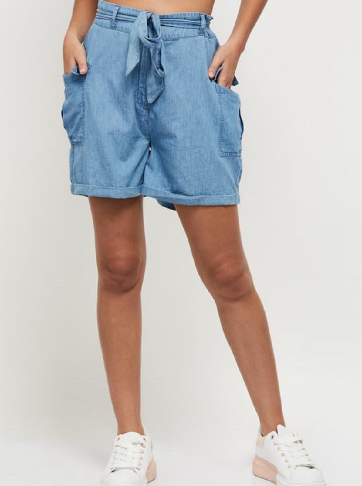 Blue Cargo Shorts, Relaxed Fit Mid Thigh Length Size 28 NWT