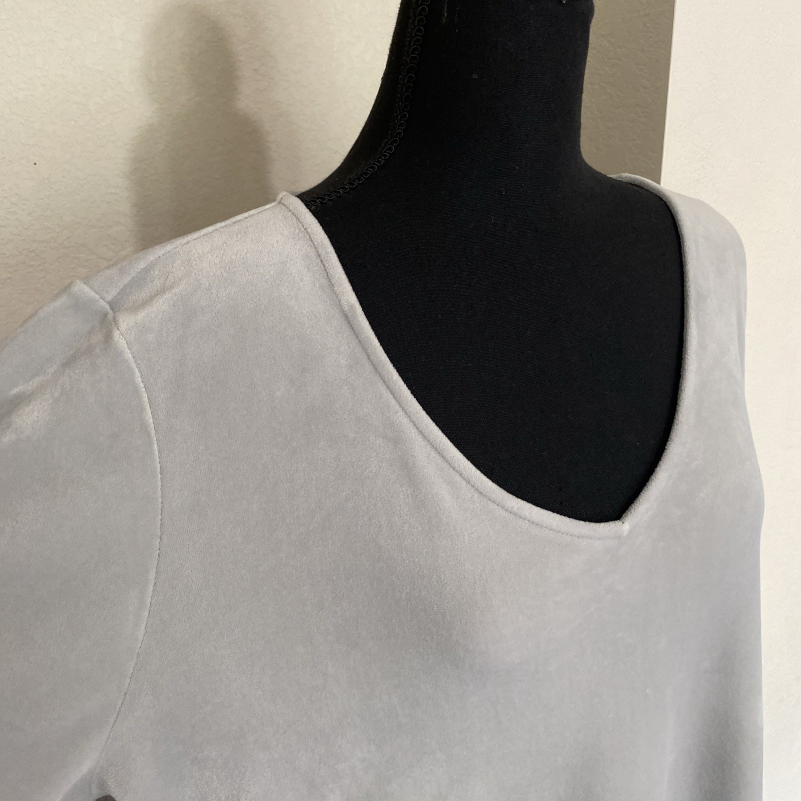 Pure J Jill Womens XL Velour Tunic Top Long Sleeve Velvet Silver Gray Vneck Cozy