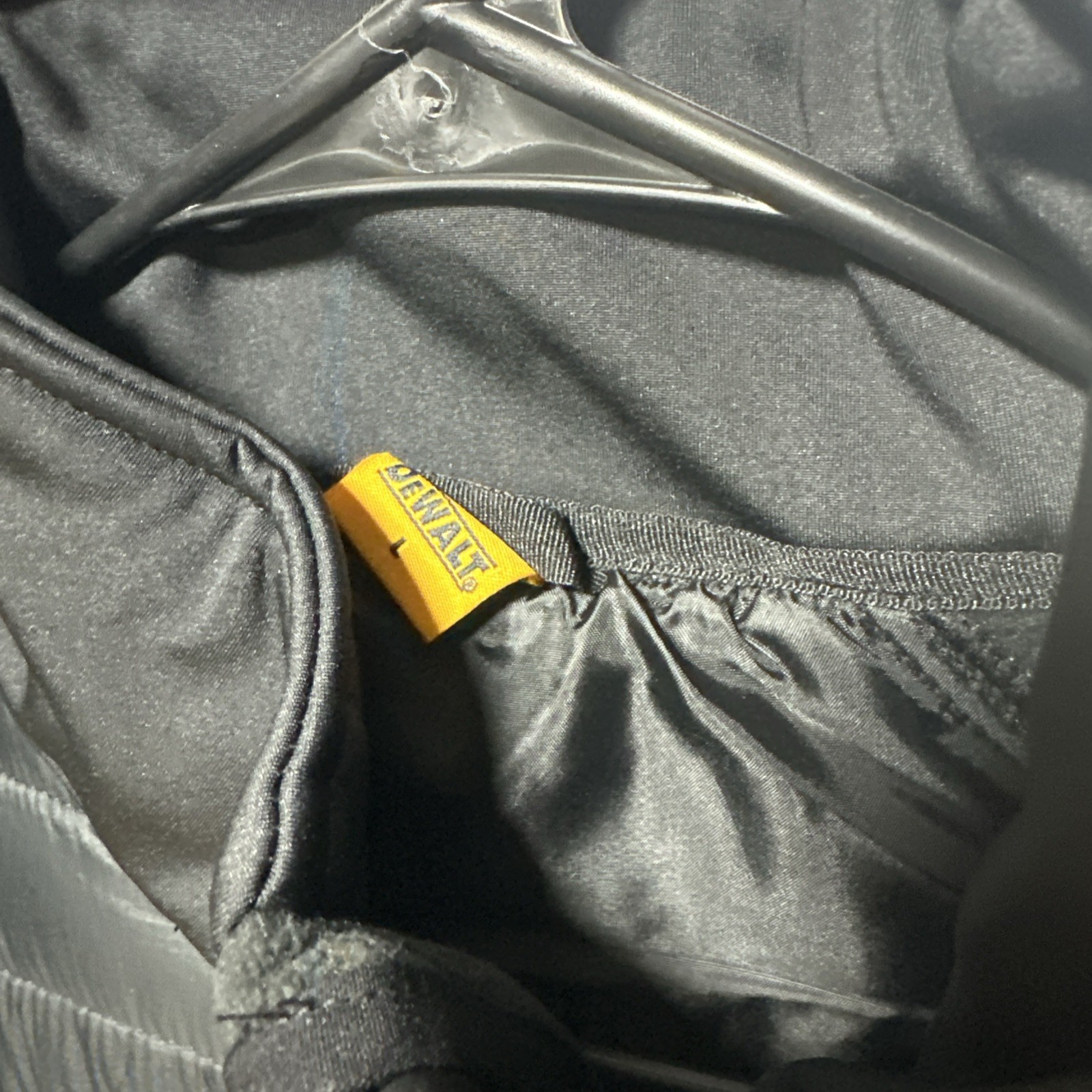 Dewalt Hybrid Insulated Jacket Men’s Size Large DXWW50003