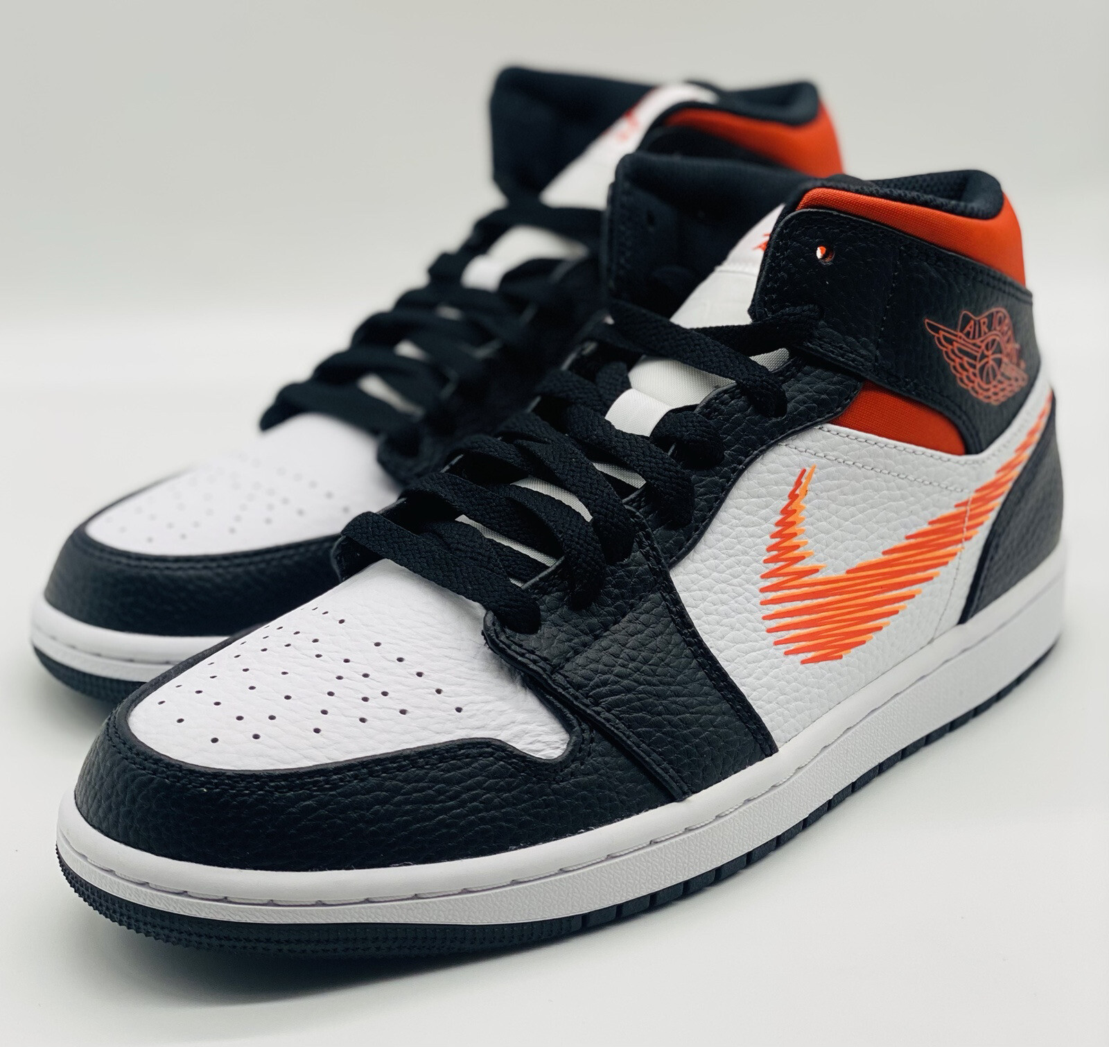 NEW Nike Air Jordan 1 Mid Zig Zag Swoosh Team Orange DN4929-100 Men’s Size 9.5