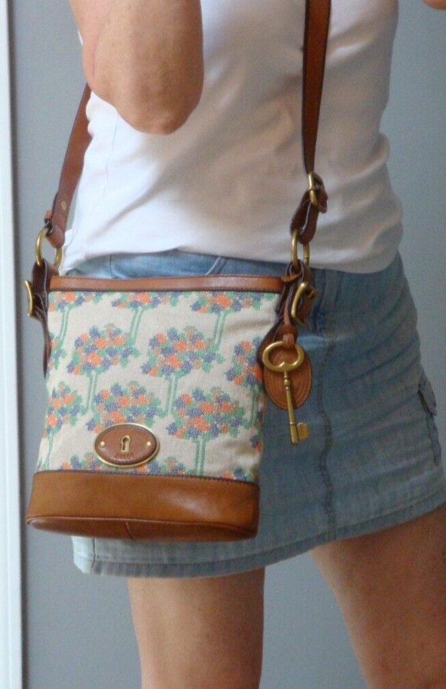 FOSSIL Brown Leather Crossbody Handbag Shoulder Boho Hobo Hippie Vintage Maddox