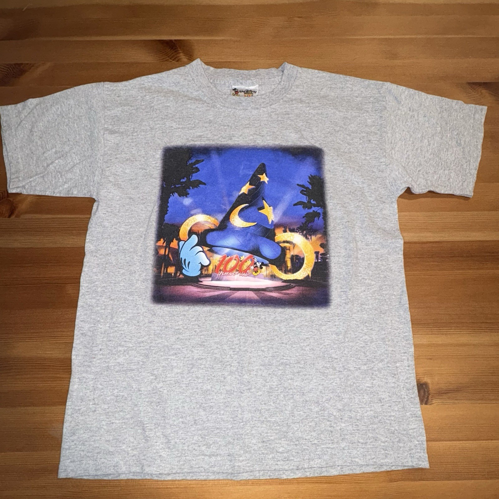 Vintage 2001 Walt Disney World 100 Years Of Magic TShirt Fantasia Hat Kids Large