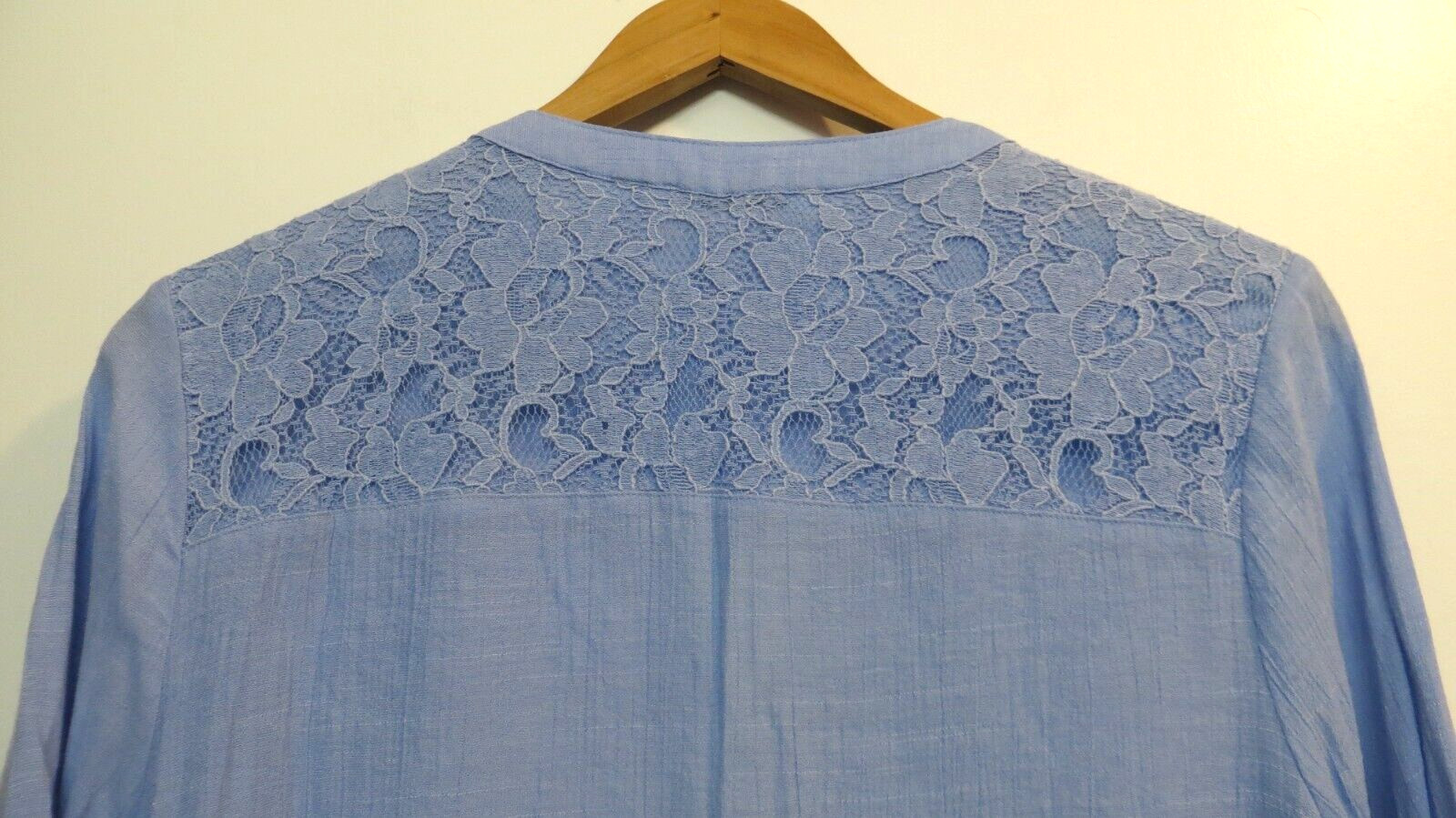 Notations Shirt Womens Large Blue Button Up 3/4 Convertible Sleeves Lace Accent