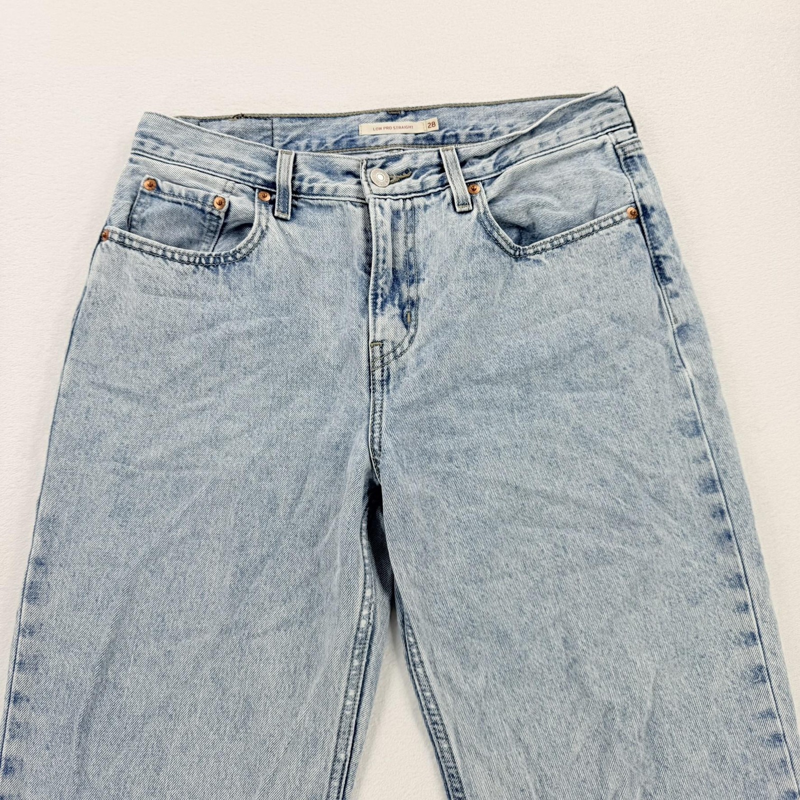 Levi’s Low Pro Straight Jeans Womens 28 Blue Light Wash Denim Low Rise Relaxed