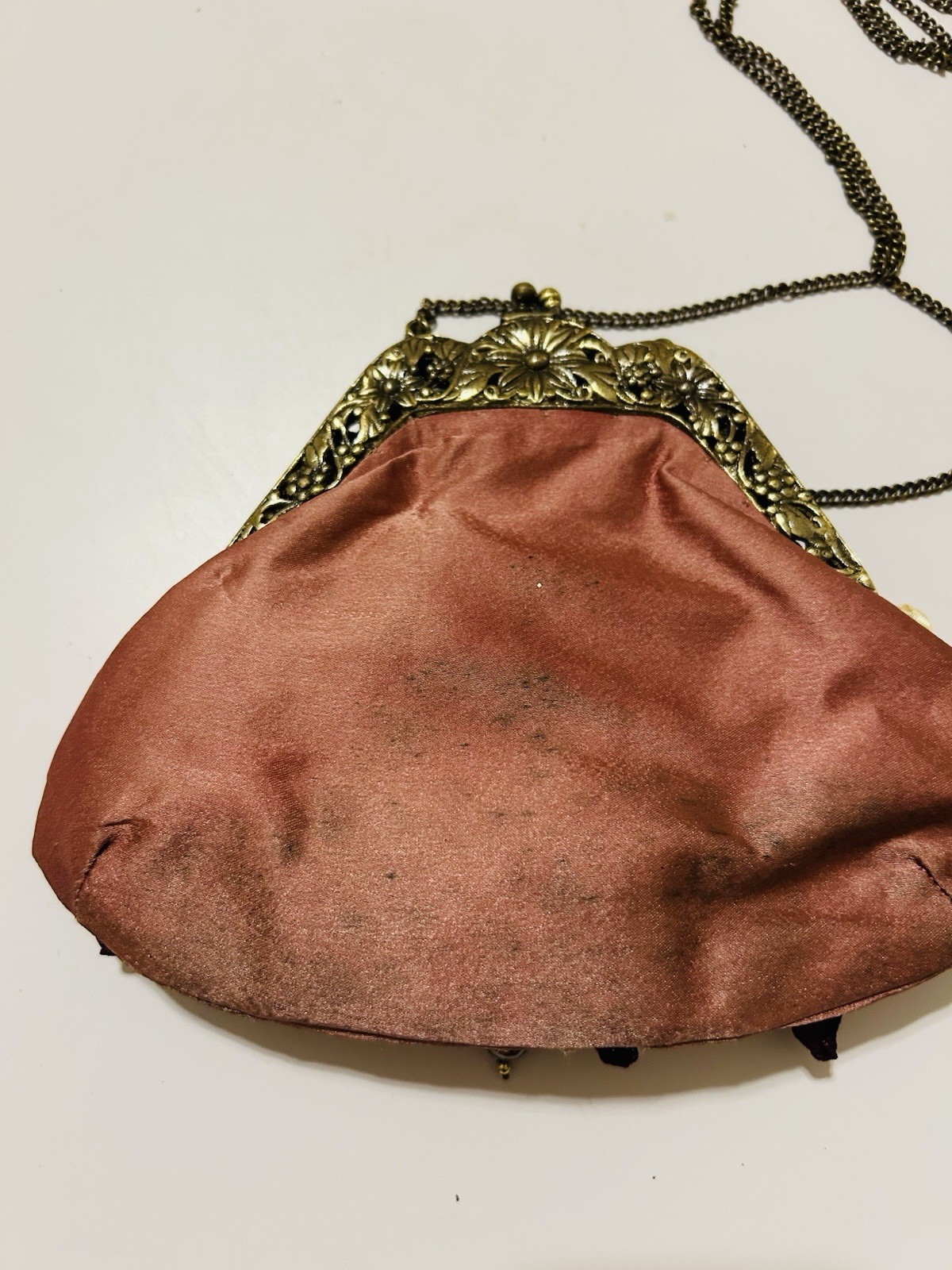Vintage Embroidered Kiss Lock Silk Lined Purse Chain Strap Evening Bag READ