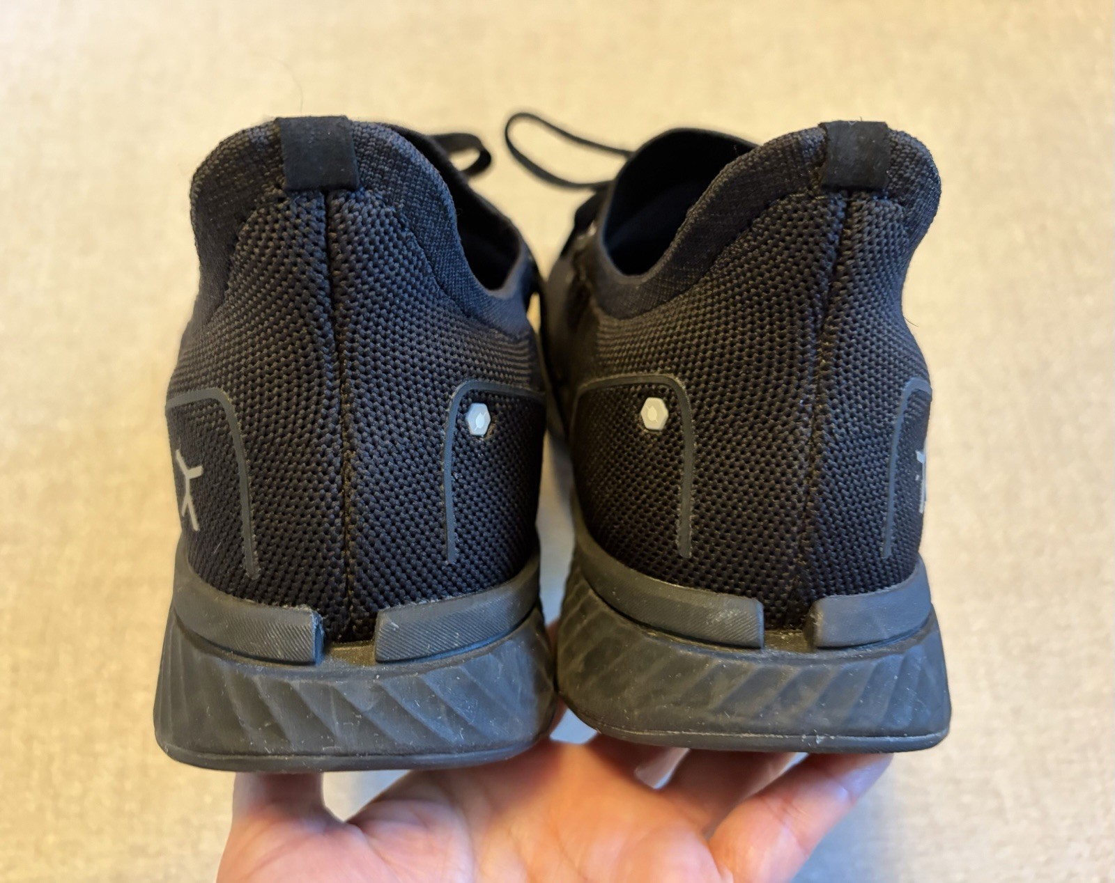 Flux Adapt Waterproof Runner Sneakers Mens 9.5 Women’s 11 Athletic Knit Shoes