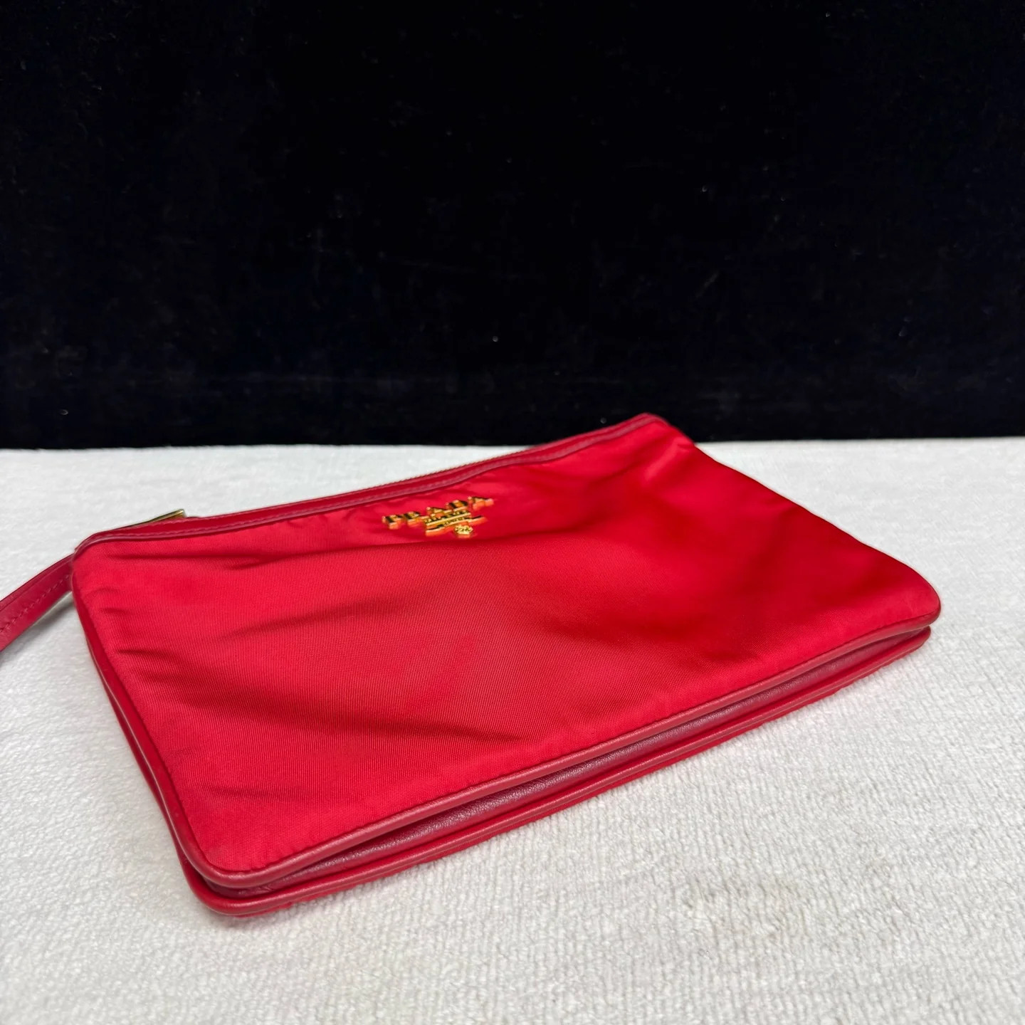 Prada Clutch Red Tessuto Nylon Calfskin (zs051826b5r)