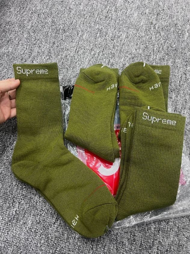 On Sale- Supreme Hanes Crew Socks Green 4 Pack Size 6-12 Streetwear NWT