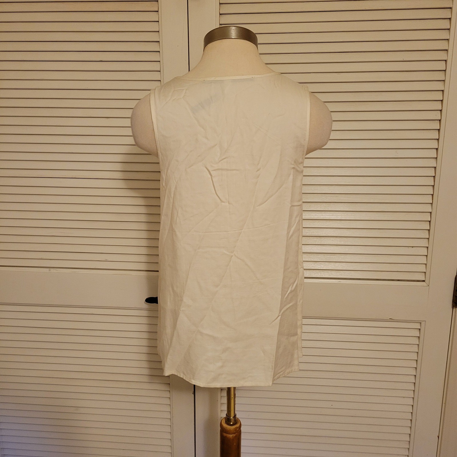 Embroidered Lace Yoke Cream Sleeveless Blouse Kensie Medium Boho Top