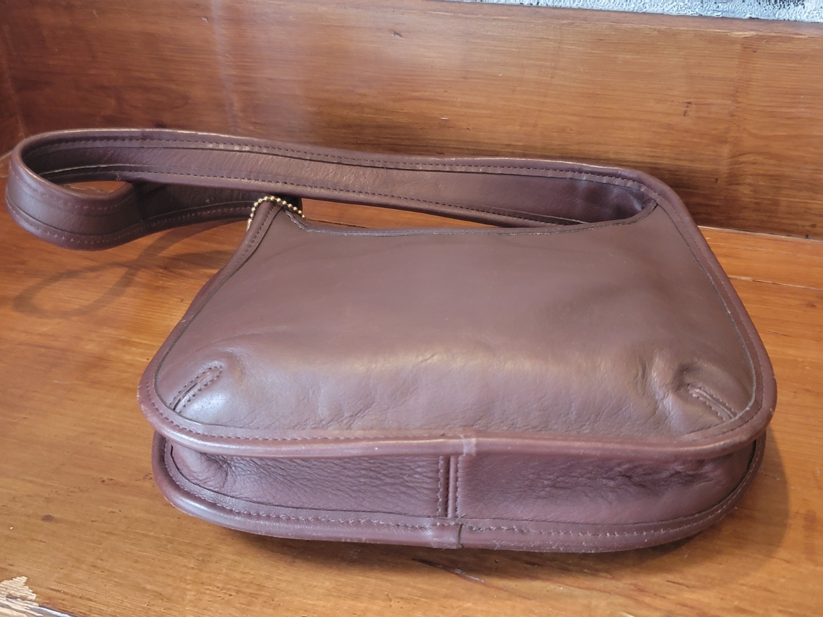 Vintage COACH Leather ERGO 9020 Mahogany Brown Mini Zip Hobo/Shoulder Bag USA