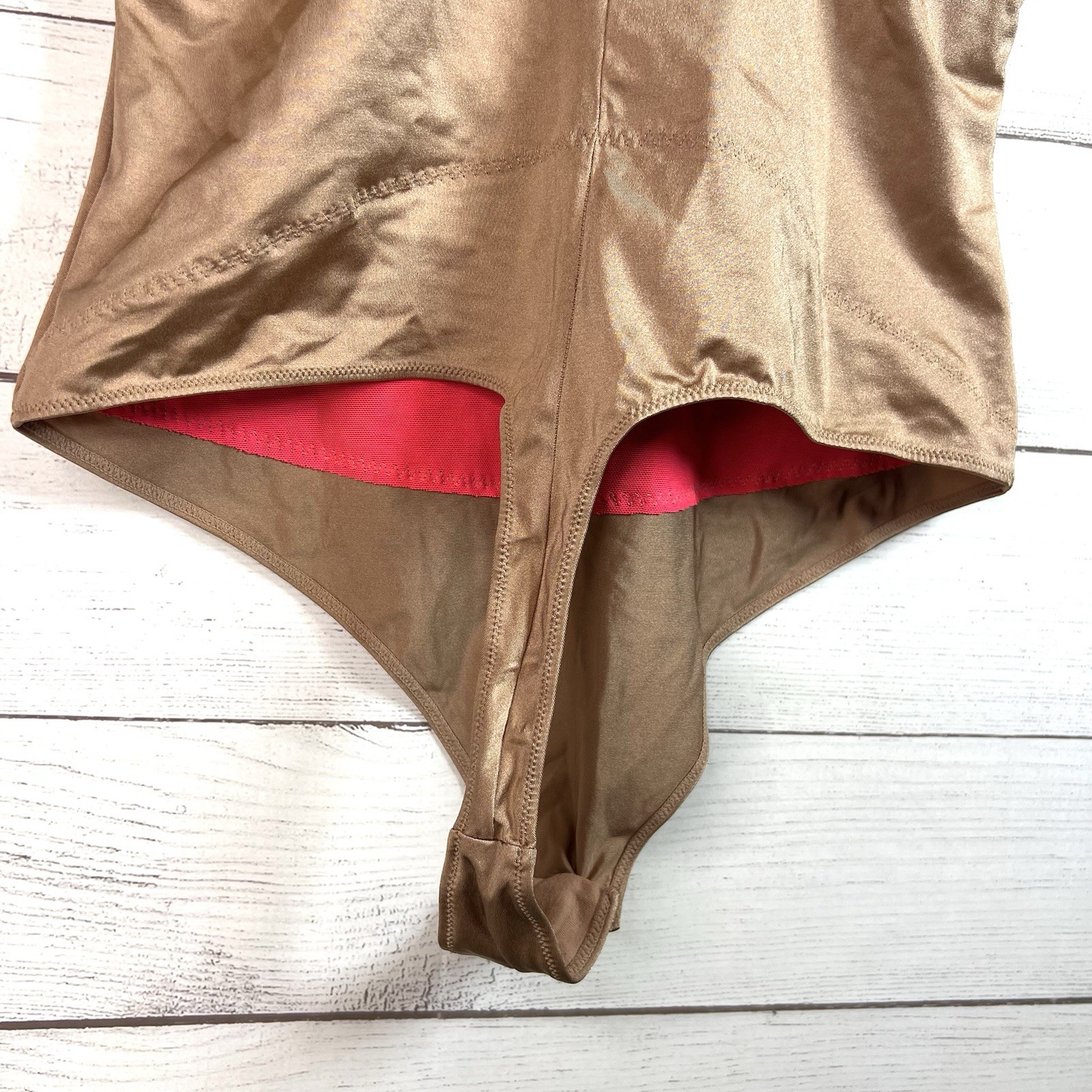 Yitty Headliner Shaping Open Bust Thong Bodysuit Size Large Brown Sugar