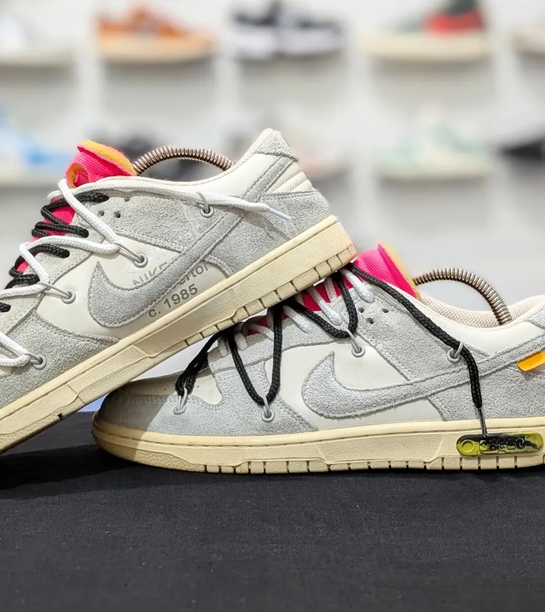 Size 9 – Off-White x Nike Dunk Low Lot 38 of 50