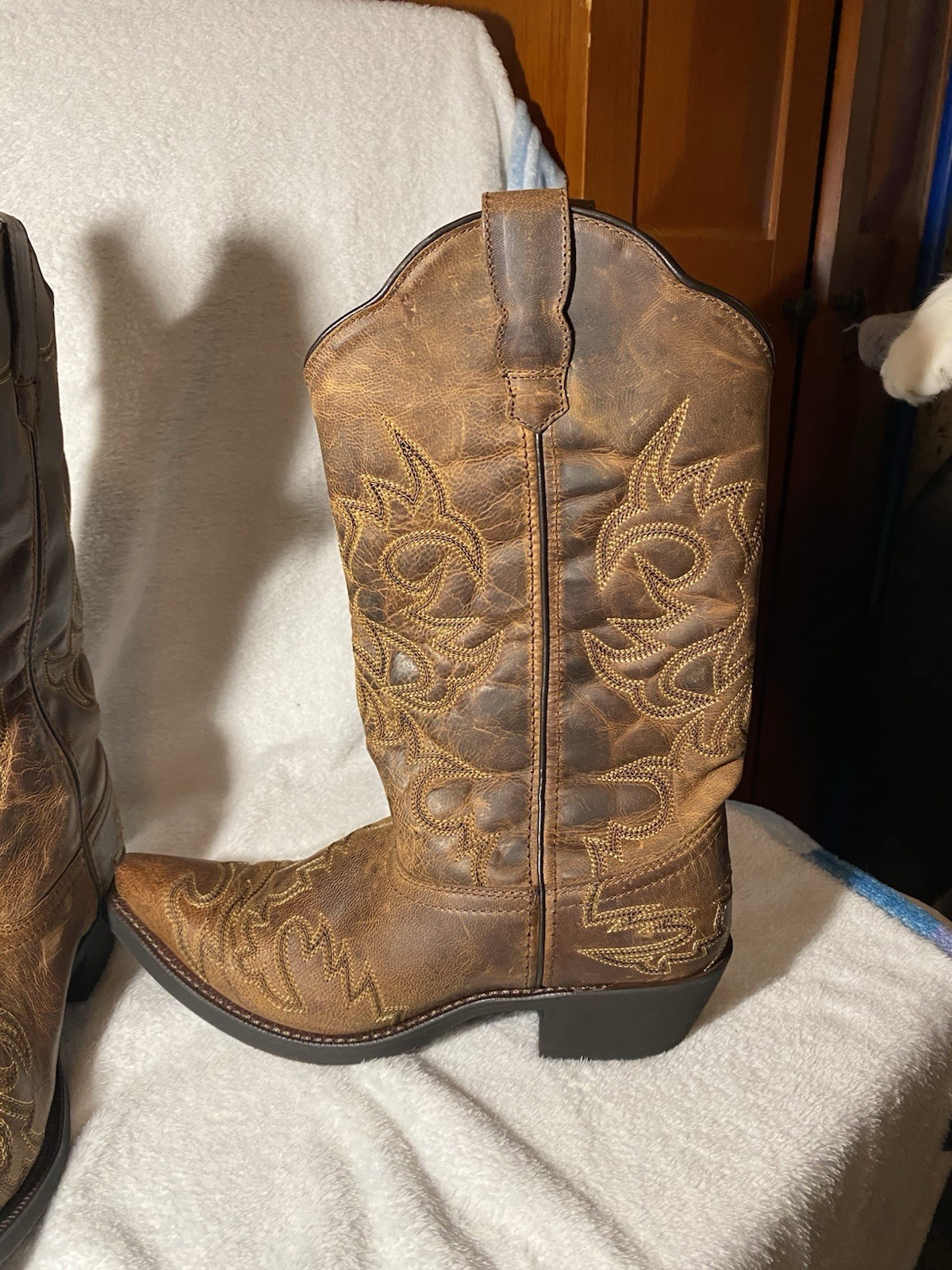 Laredo Authentic Western Leather Boots NEW Women’s 7.5 Snip Toe