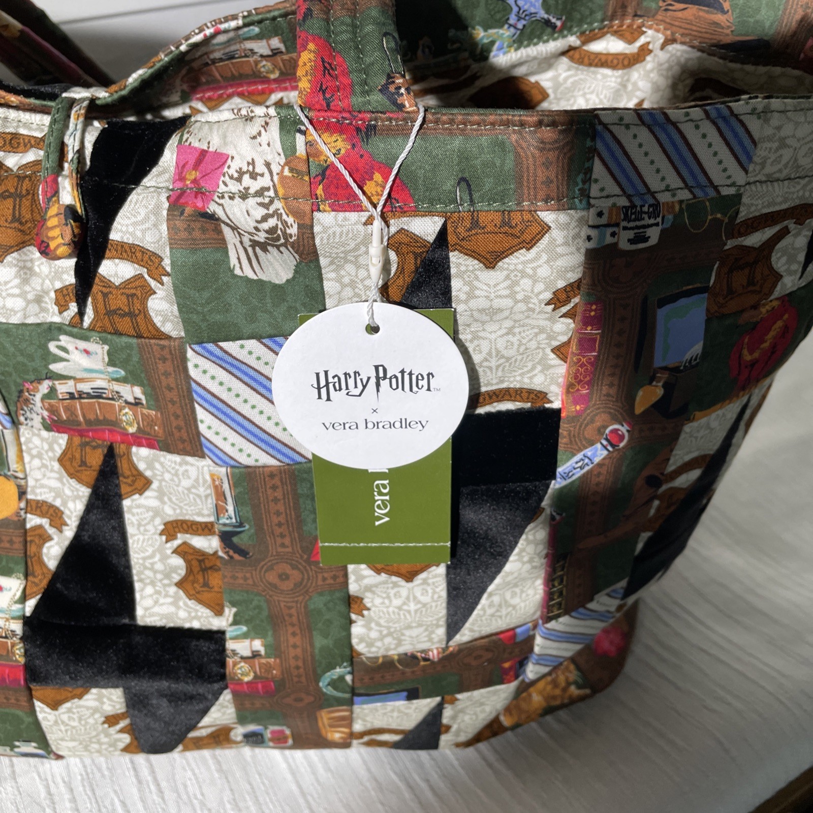 NWT VERA BRADLEY Hathaway Tote, Hogwart’s Library Patchwork/Harry Potter $160