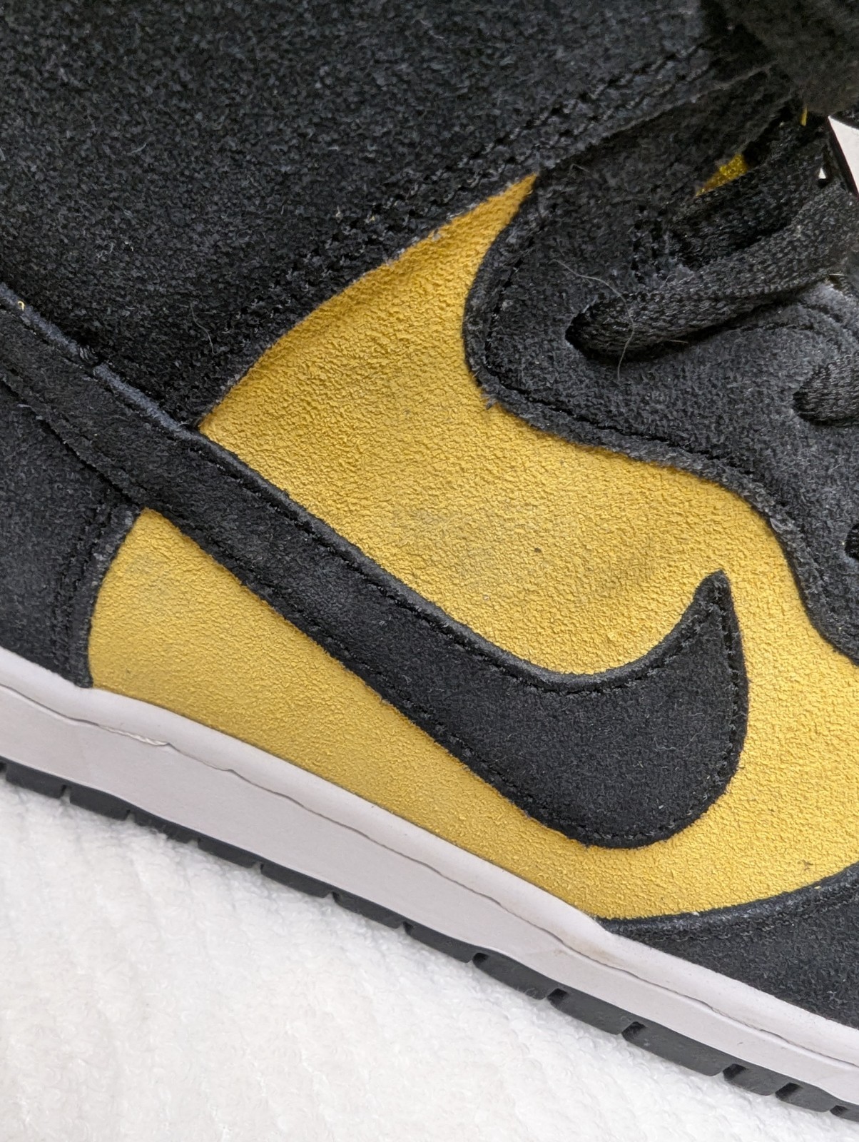 Nike SB Dunk High reverse goldenrod Size men’s 11.5