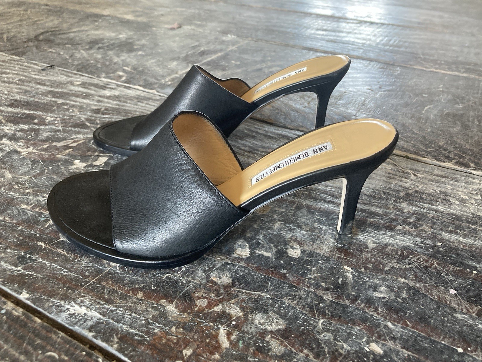 Black Leather Heeled Mules Slides New With Box and dust bag 37 EU 7 US Women’s