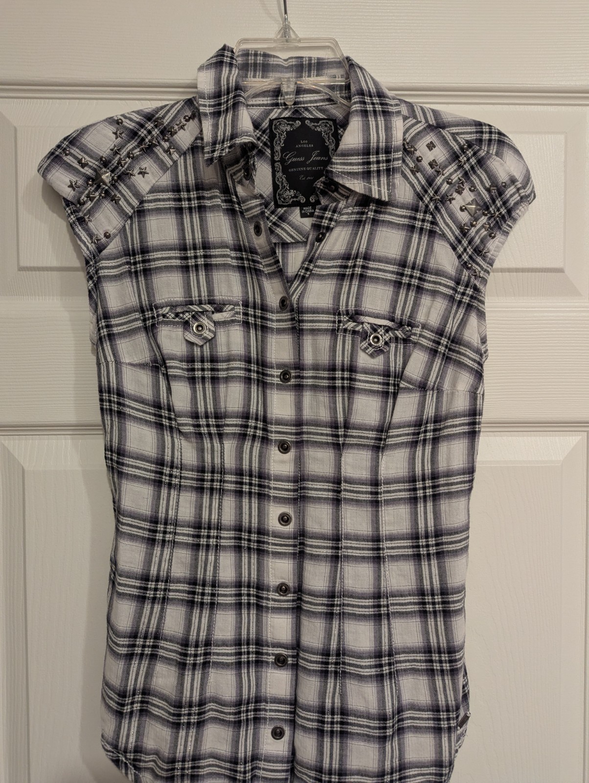 Guess Jeans Women’s plaid Studded Snap Front Western Sleeveless Top size S