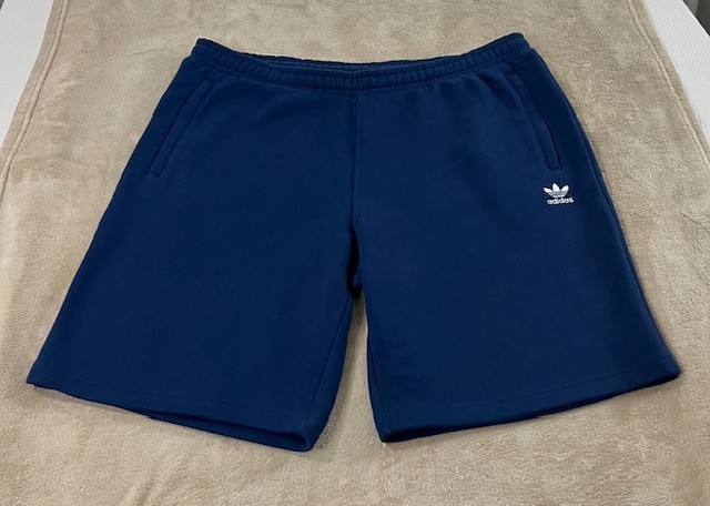 Adidas Men short size 2XL blue Essentials Training-NEW