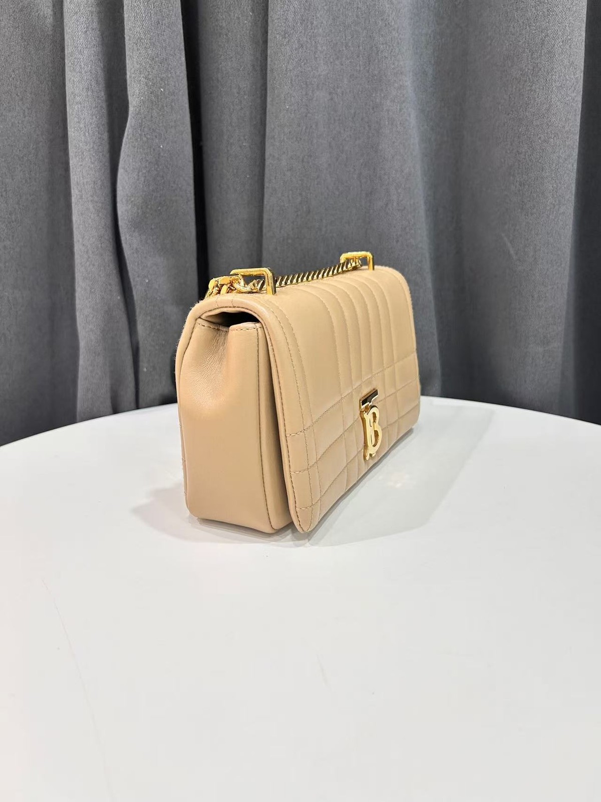 Authentic Burberry Lola Quilted Beige Lambskin Chain Crossbody Bag Italy