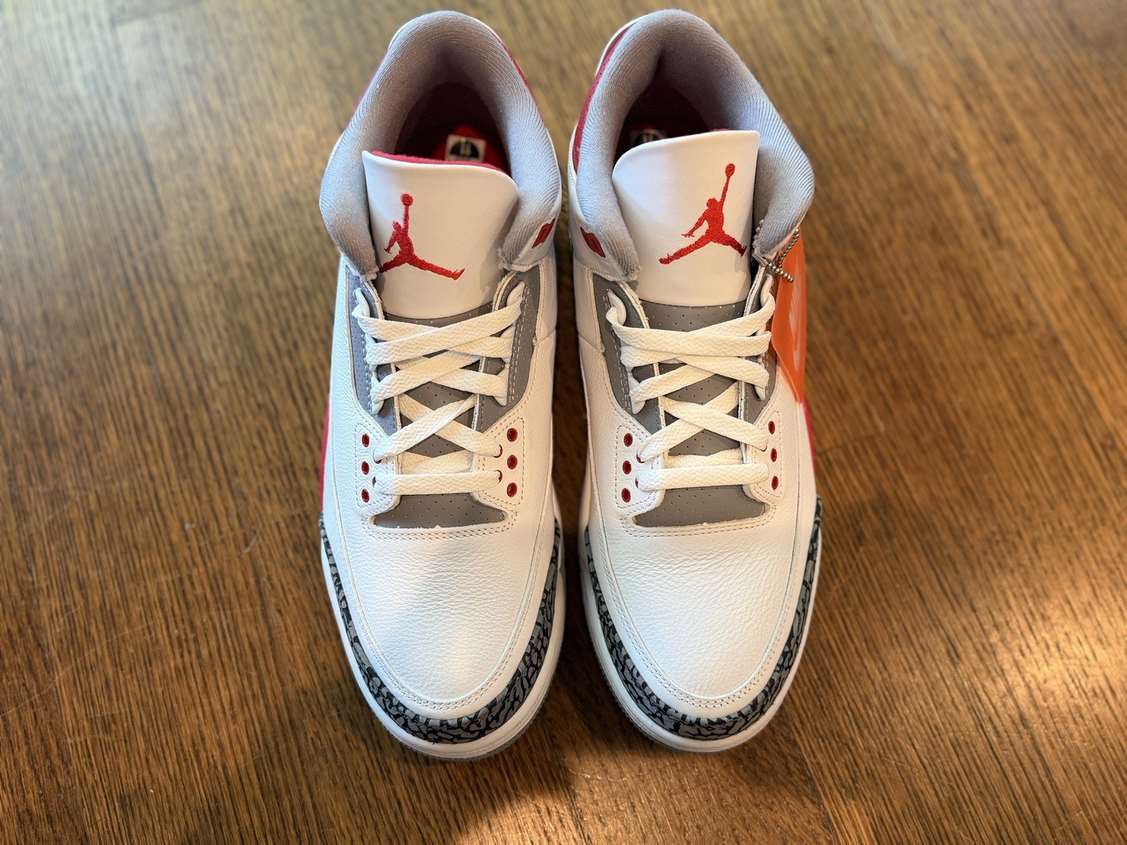 NIB – Size 11 – Jordan 3 Retro Mid Fire Red 2022